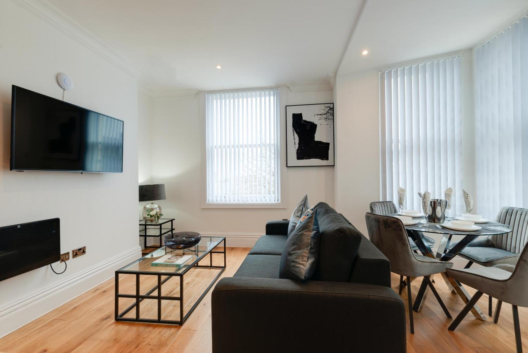 80 By Elite Aparthotel Liverpool Exterior photo
